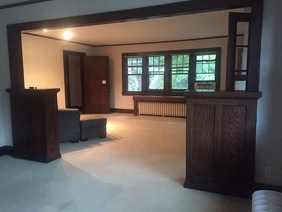 3rd image of 2053 Dayton Ave