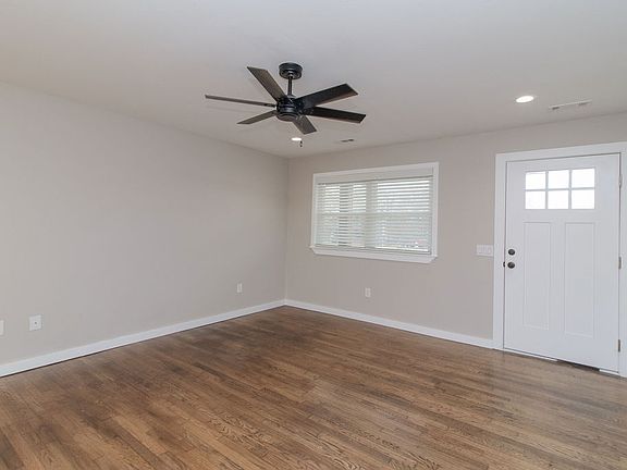 5th image of 400 W Poplar St #14491043