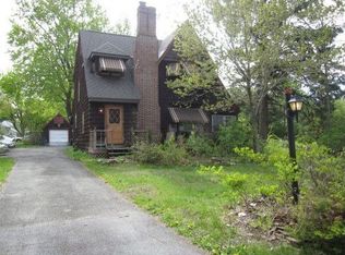 579 N Greenbush Rd, Rensselaer, NY 12144