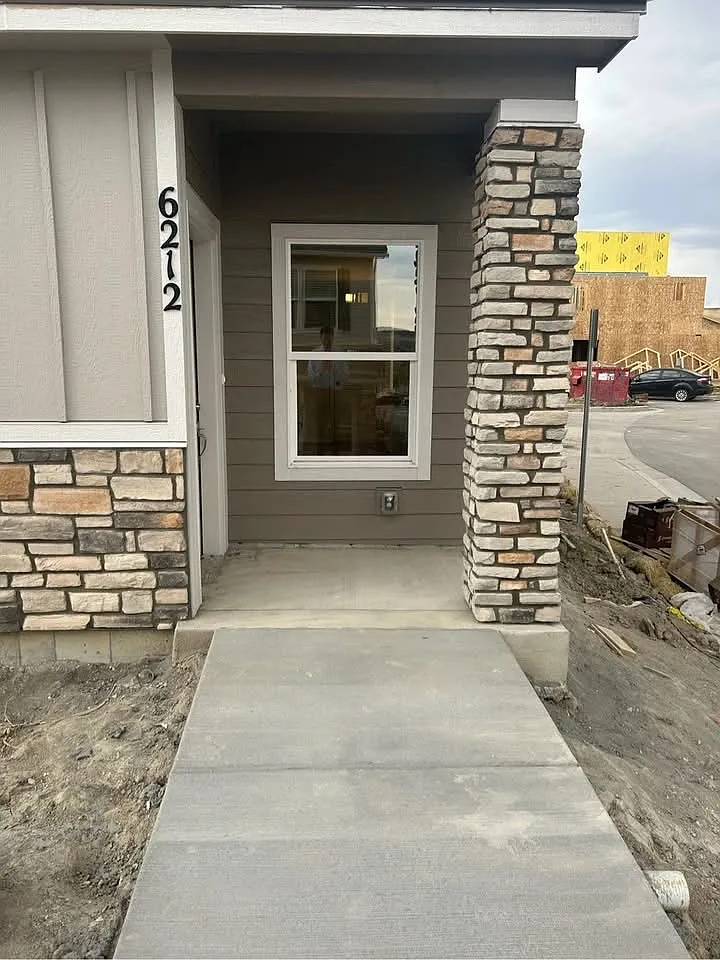 3 bed, 1773 sqft, $2,600 — Photo 1