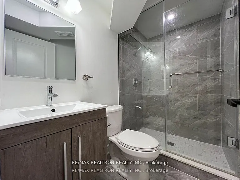 25 Emperor St #BASEMENT — Photo 6