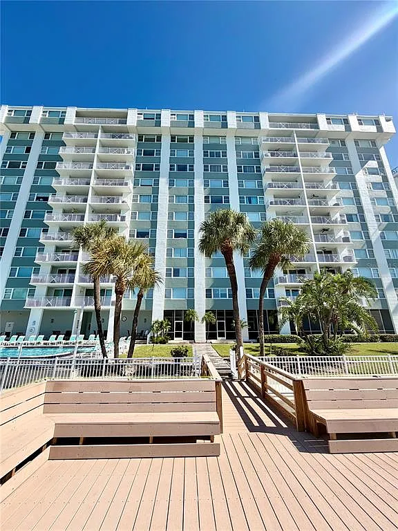 2 bed, 2.0 bath, 1409 sqft, $3,500 — Photo 3
