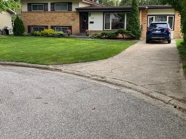 3331 Glenwood Ave, Windsor, ON N9E 2Y3