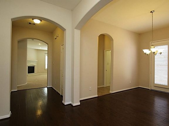 5th image of 13015 Thorn Valley Ct