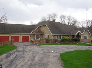 11091 Oak Ridge Rd, Burlington, IA 52601