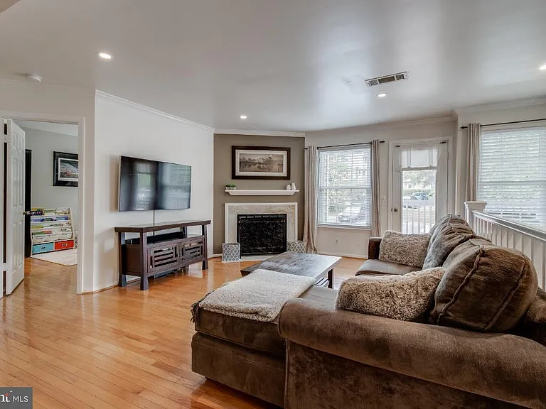 5818 Inman Park Cir #100 — Photo 4