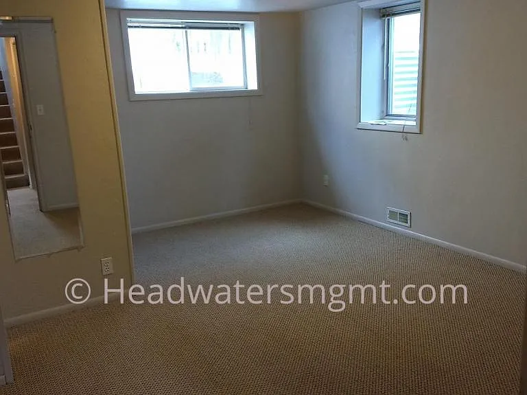 407 W Lamme St #B — Photo 2