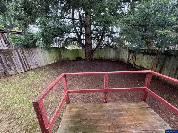 salem-oregon-2092266167 picture