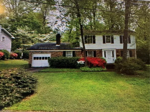 2714 Courtney Ln, Greensboro, NC 27408