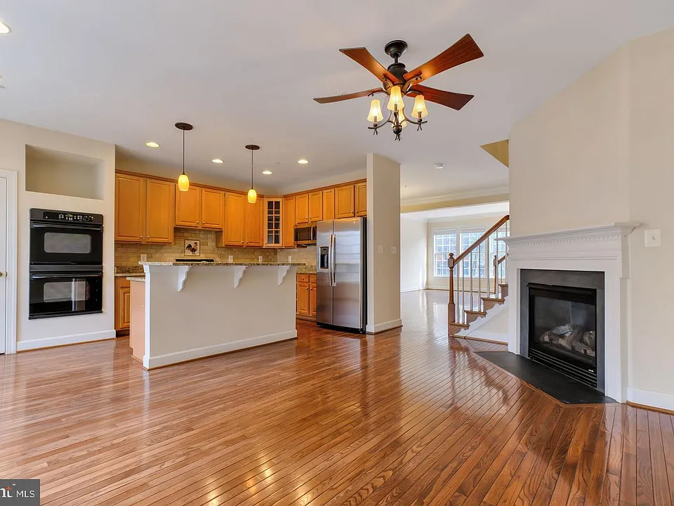 725 Ridgemont Ave