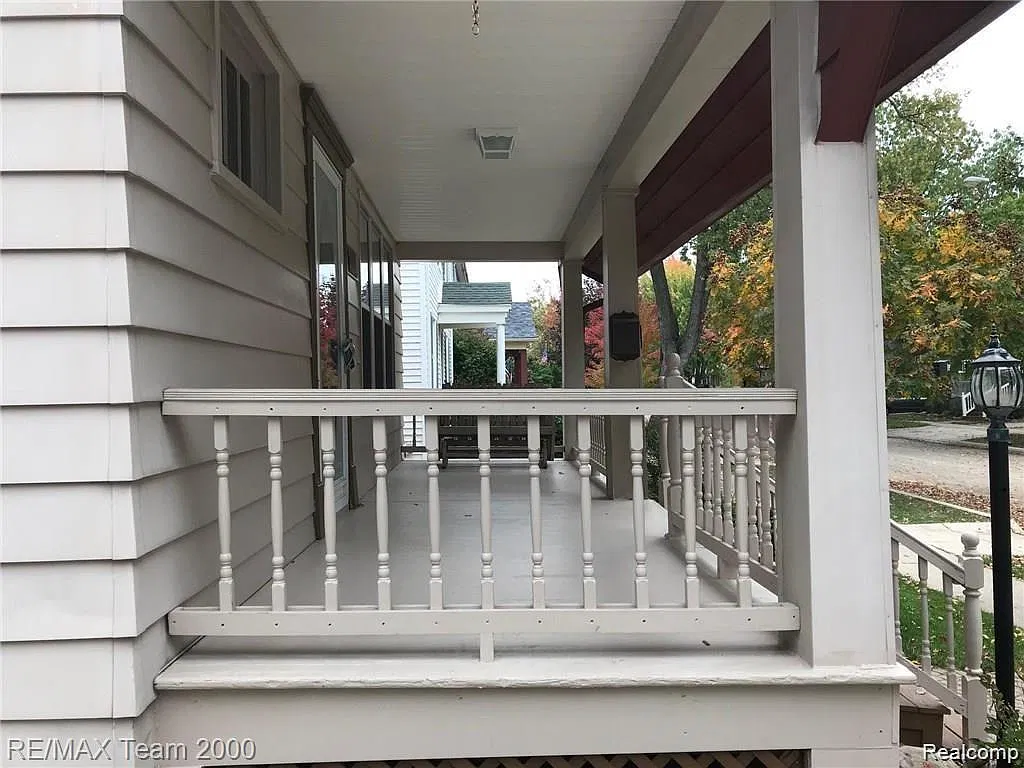 3 bed, 2.5 bath, 1400 sqft, $2,000 — Photo 4