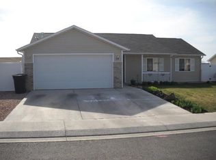 819 Barnwood Rd, Montrose, CO 81401