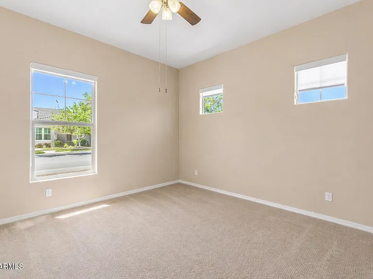 2827 E Muirfield St — Photo 30