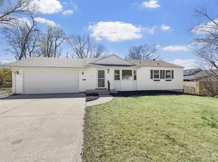 808 Pine St, Saint Charles, MO 63301