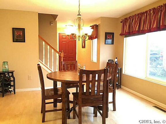 4th image of 8834 New Country Dr