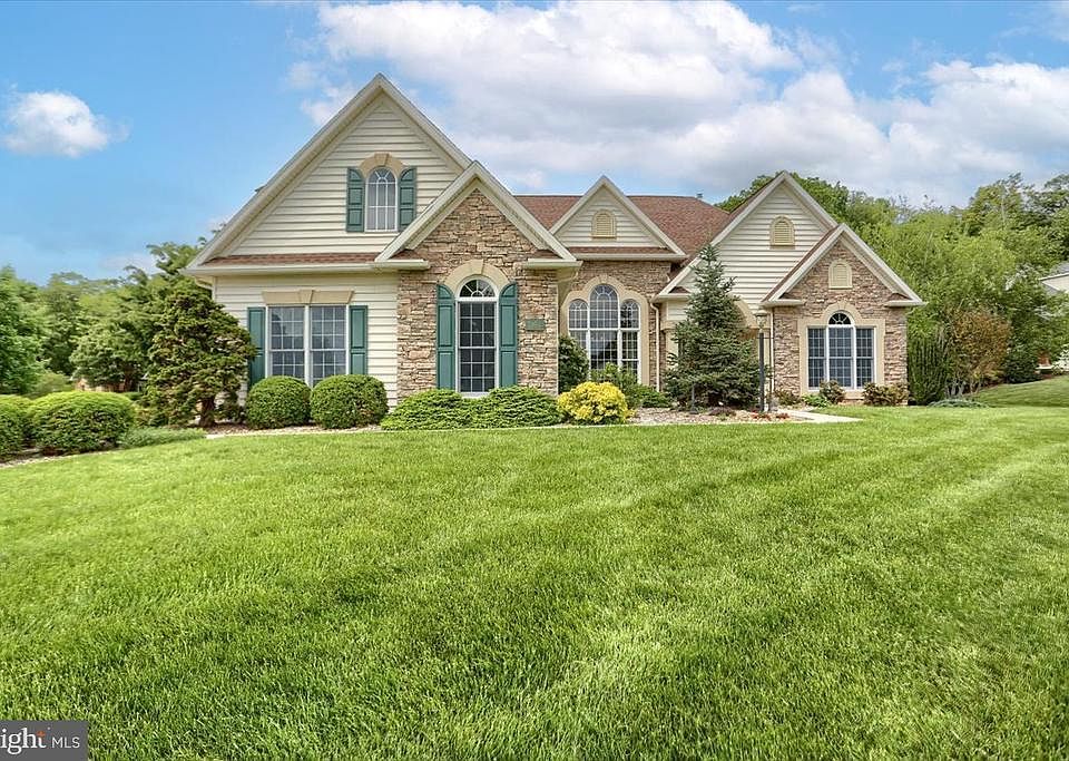 1st image of 7094 Killarney Dr