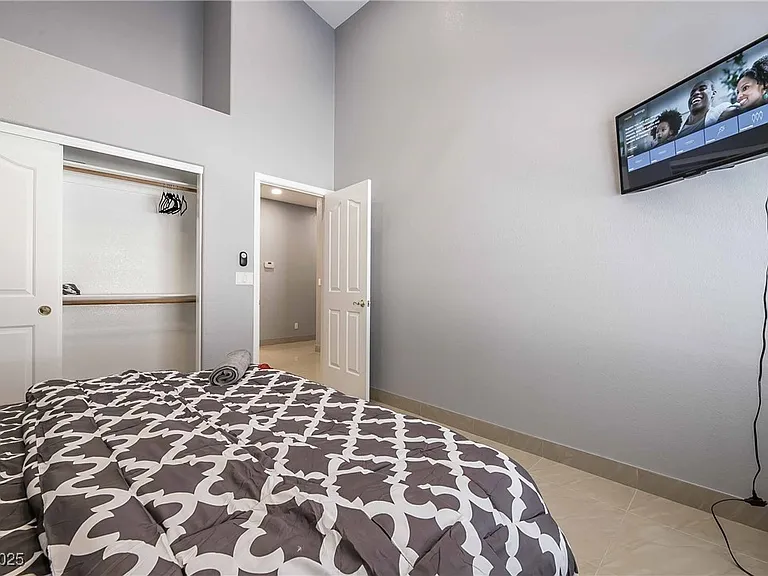 1400 Castle Crest Dr — Photo 41