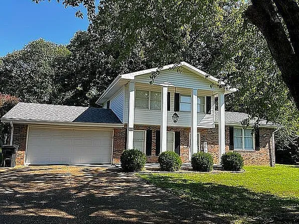689 Springwell Ln, Paducah, KY 42001