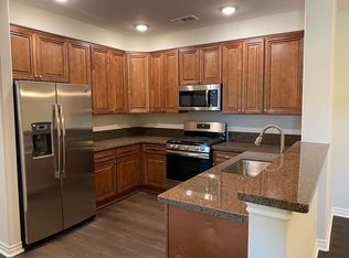 608 S Riverside Ave APT 201, Rialto, CA 92376