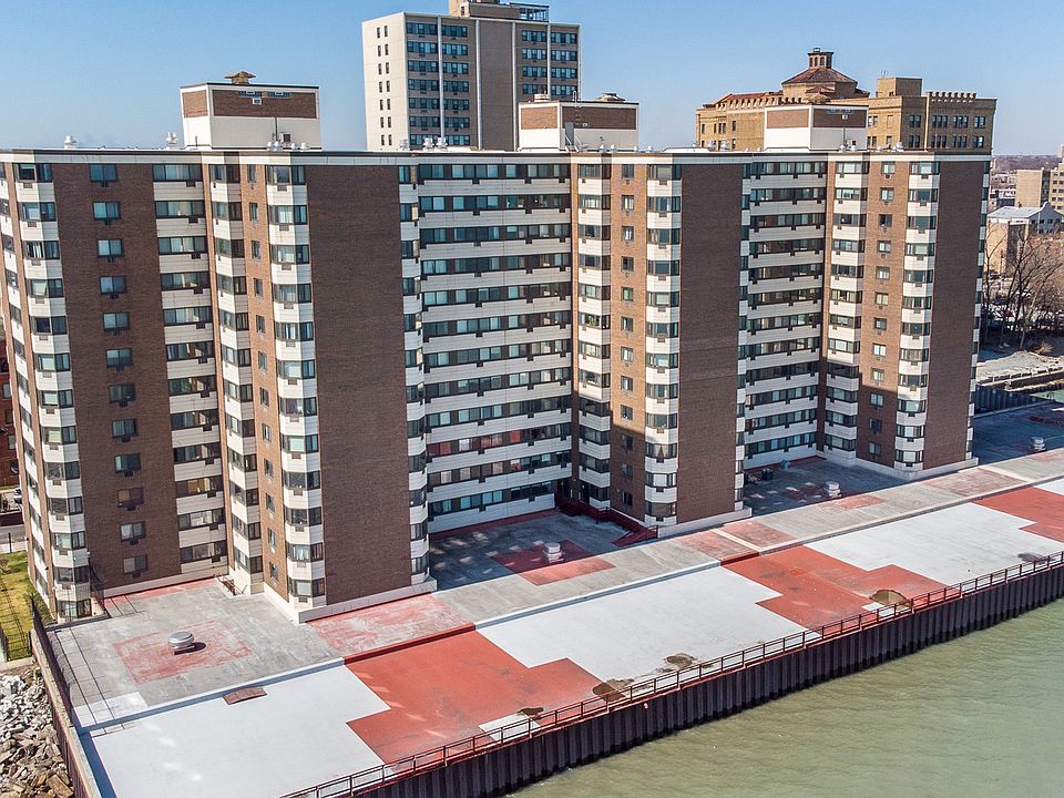 1st image of 7337 S South Shore Dr APT 1009