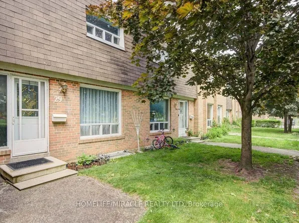 1730 Albion Rd #29, Toronto, ON M9V 1C1