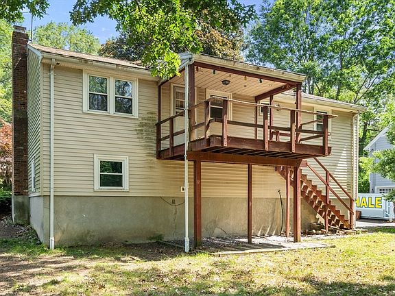 3rd image of 37 Freemont St