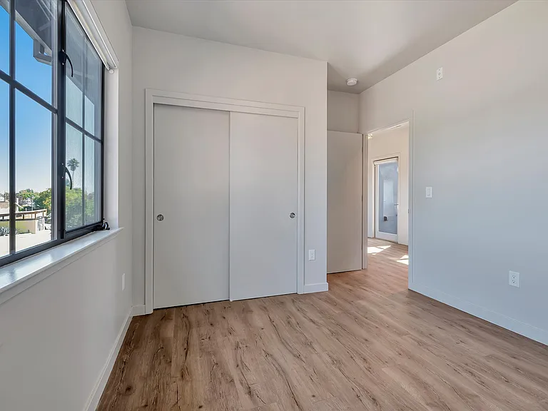 Upscale Westside Living! Spacious 2BD/2BA Above Copal Restaurant — Photo 18