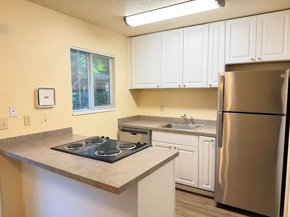 Marion Street Duplex 1002, 1002 SE Marion St #1002, Portland, OR 97202