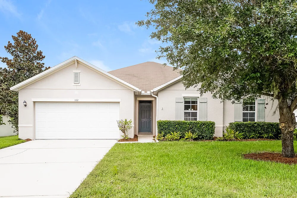 4 bed, 2.0 bath, 2093 sqft, $2,715 — Photo 1