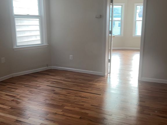 5th image of 94 N 15th St #3