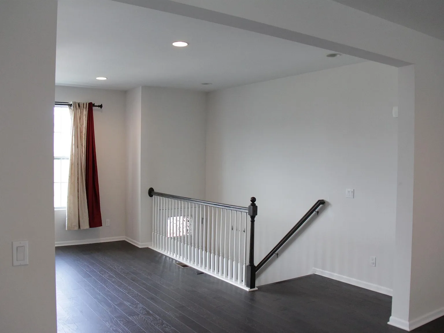 3 bed, 3.5 bath, 2085 sqft, $3,200 — Photo 4