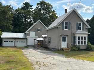 17 River St, Strong, ME 04983