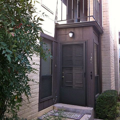 1st image of 125 E Edgewater Ter