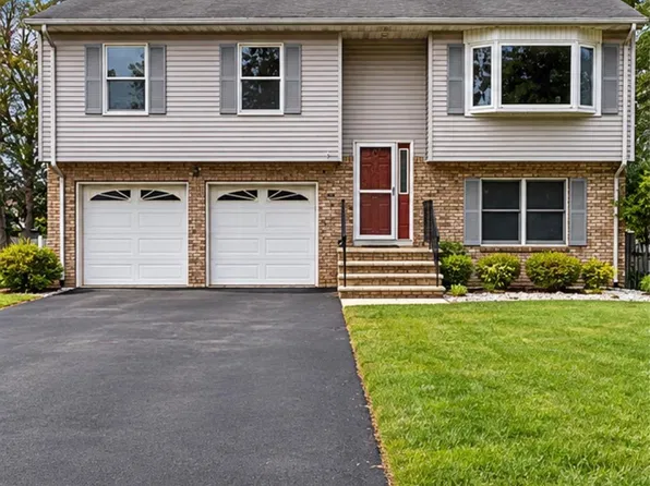 9 Rutherford Ct, Middlesex, NJ 08846