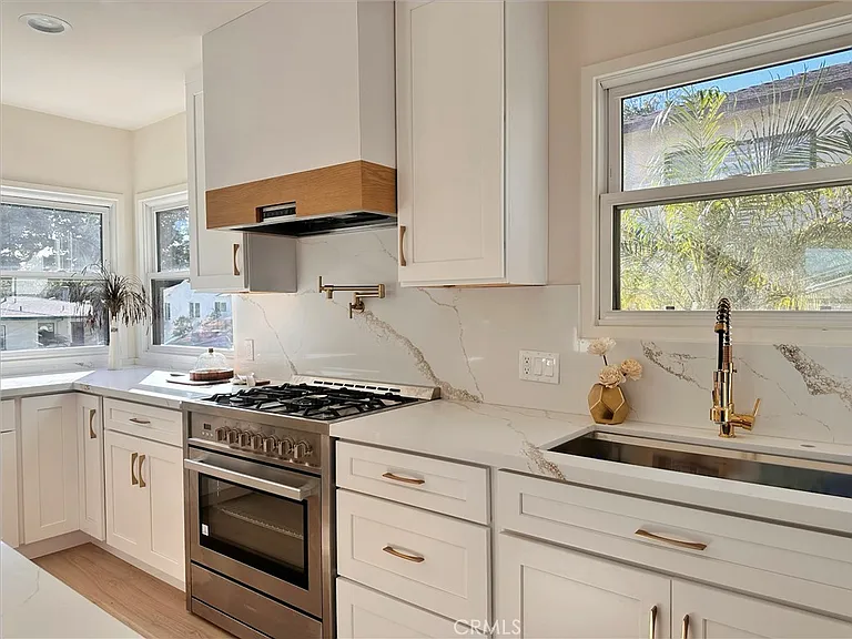 1318 S Helberta Ave — Photo 11