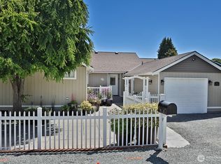 424 Island View Lane, Langley, WA 98260