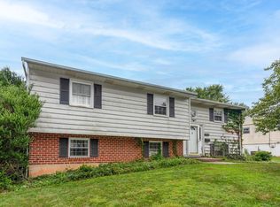 812 Suburbian Rd, Reisterstown, MD 21136