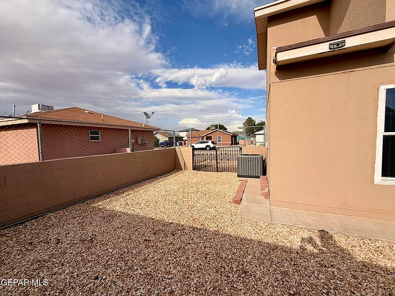 3629 Cave Palm Pl — Photo 28