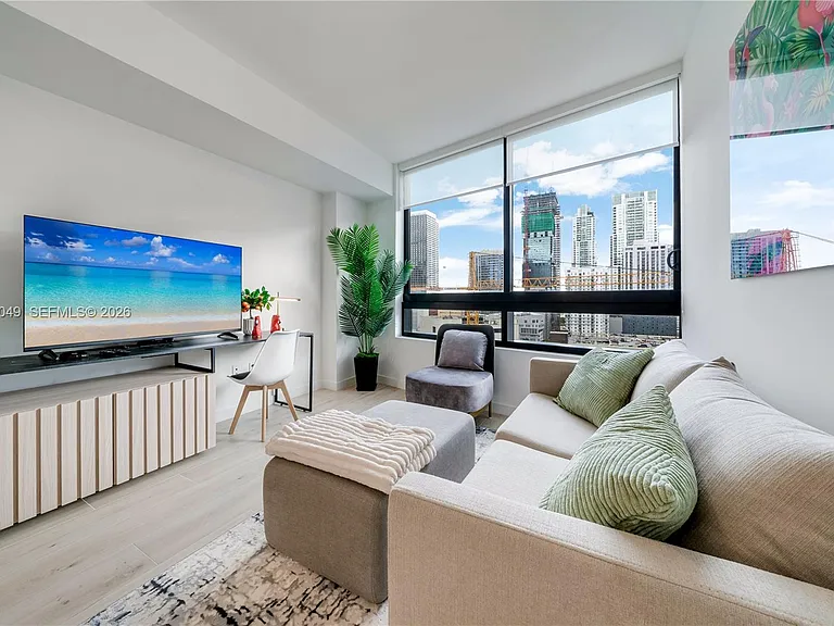 225 N Miami Ave #1707 — Photo 3