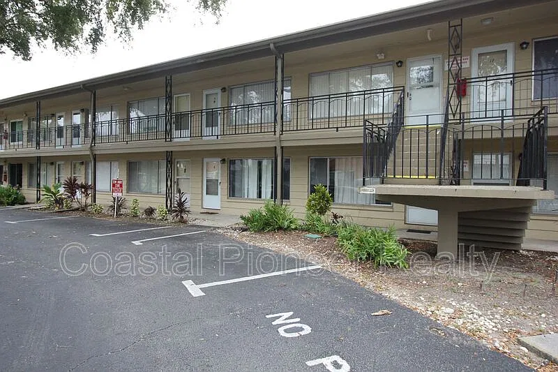 1 bed, 1.0 bath, 640 sqft, $1,250 — Photo 1