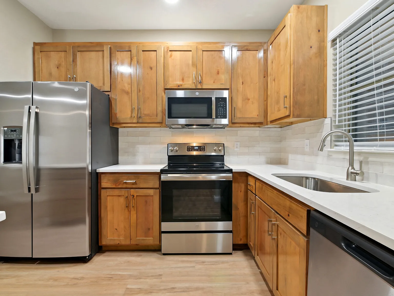 The Canyons Apartments — Photo 2