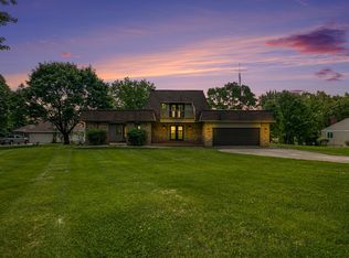 61565 Raintree Blvd, Sturgis, MI 49091