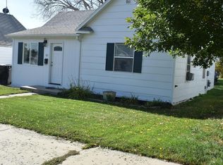 1011 5th Ave W, Williston, ND 58801