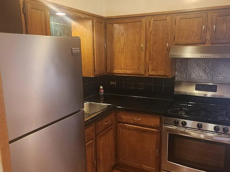 7216 W 59th St #2 — Photo 5