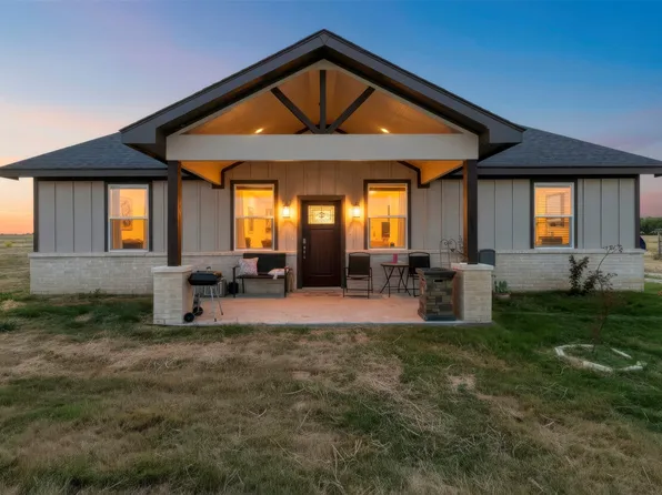 770 Section House Rd, Ennis, TX 75119
