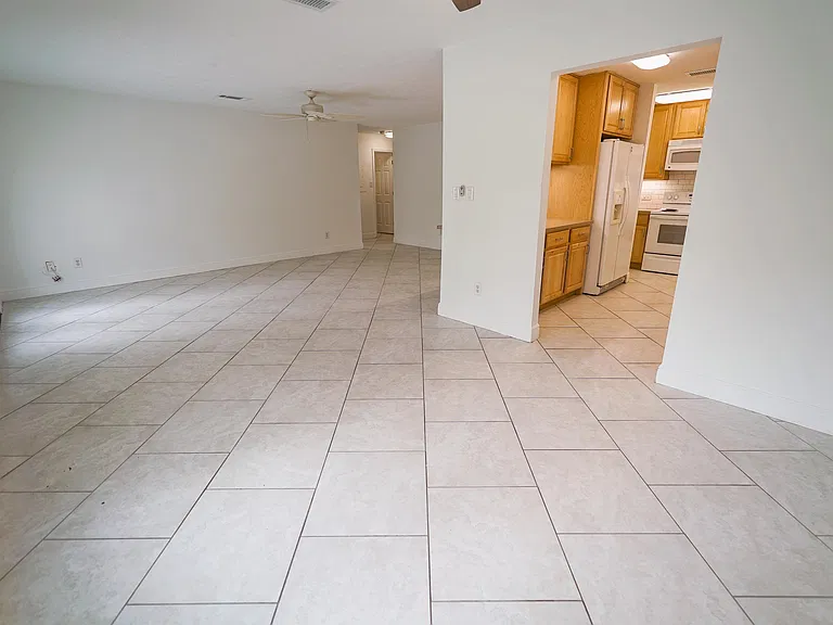 251 S Villas Ct #A — Photo 5