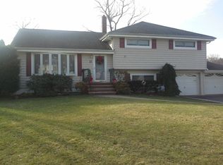 11 Windemere Rd, Verona, NJ 07044