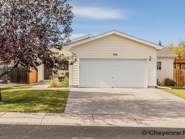 1916 Prairie Dog Dr, Cheyenne, WY 82001