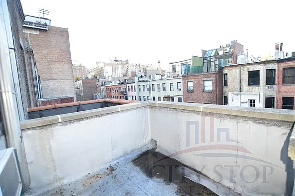 Rented by City Stop Realty | media 21