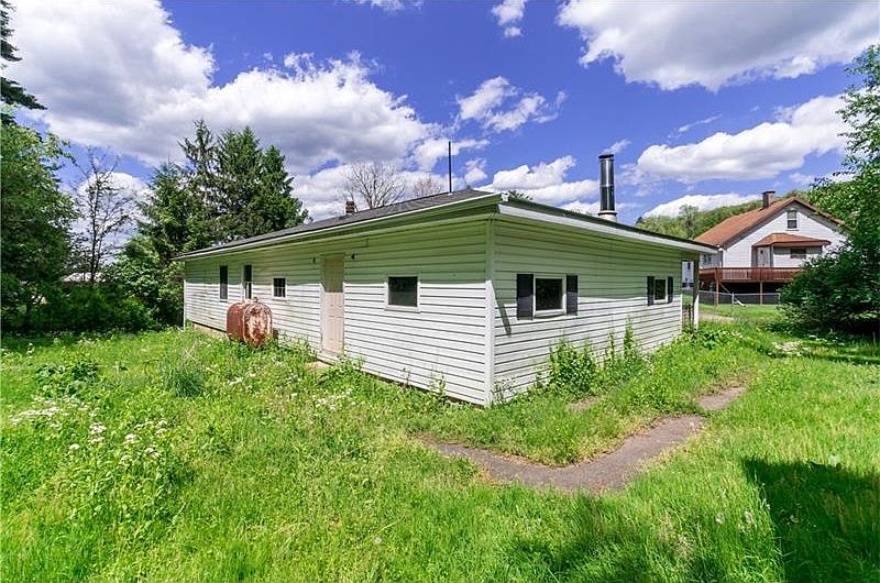 2nd image of 228 Mount Braddock Rd